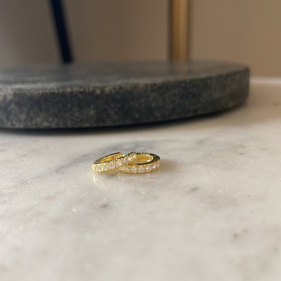 LAST ONE! Lulu’s Gold Rhinestone Mini Hoop Earrings -- New! - Picture 6 of 7